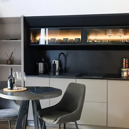 Kras Rubin 304 Z Prywatnym Jacuzzi I Tarasem Z Widokiem Na Gory 斯克拉斯卡波伦巴