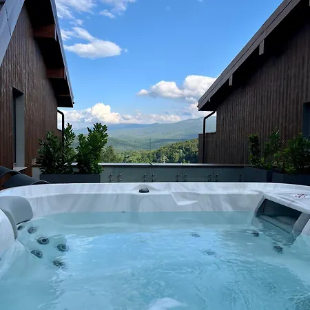 アパート Kras Rubin 304 Z Prywatnym Jacuzzi I Tarasem Z Widokiem Na Gory シクラルスカ・ポレンバ