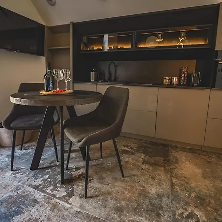 Kras Rubin 304 Z Prywatnym Jacuzzi I Tarasem Z Widokiem Na Gory * Sklářská Poruba